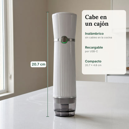 Medidas del sellador: 20.7 cm de alto, 4.8 cm de diámetro
